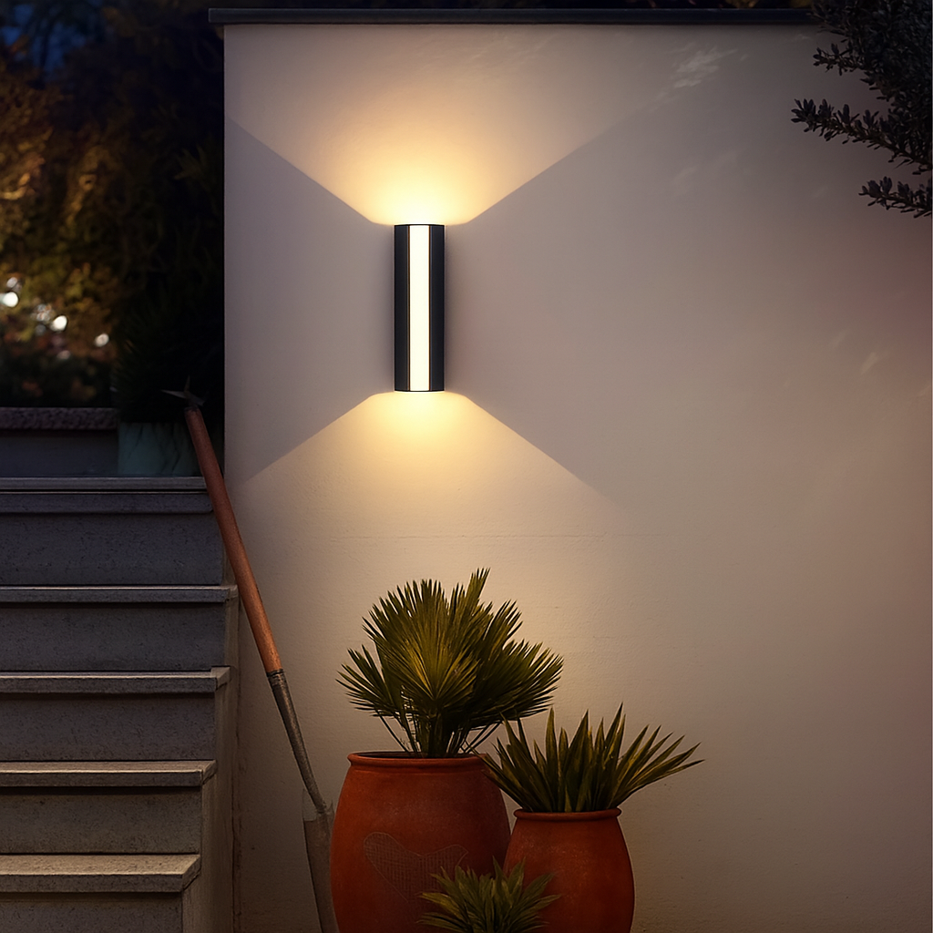 Lámpara de Pared Vertical LED Moderna para Exterior | Negro